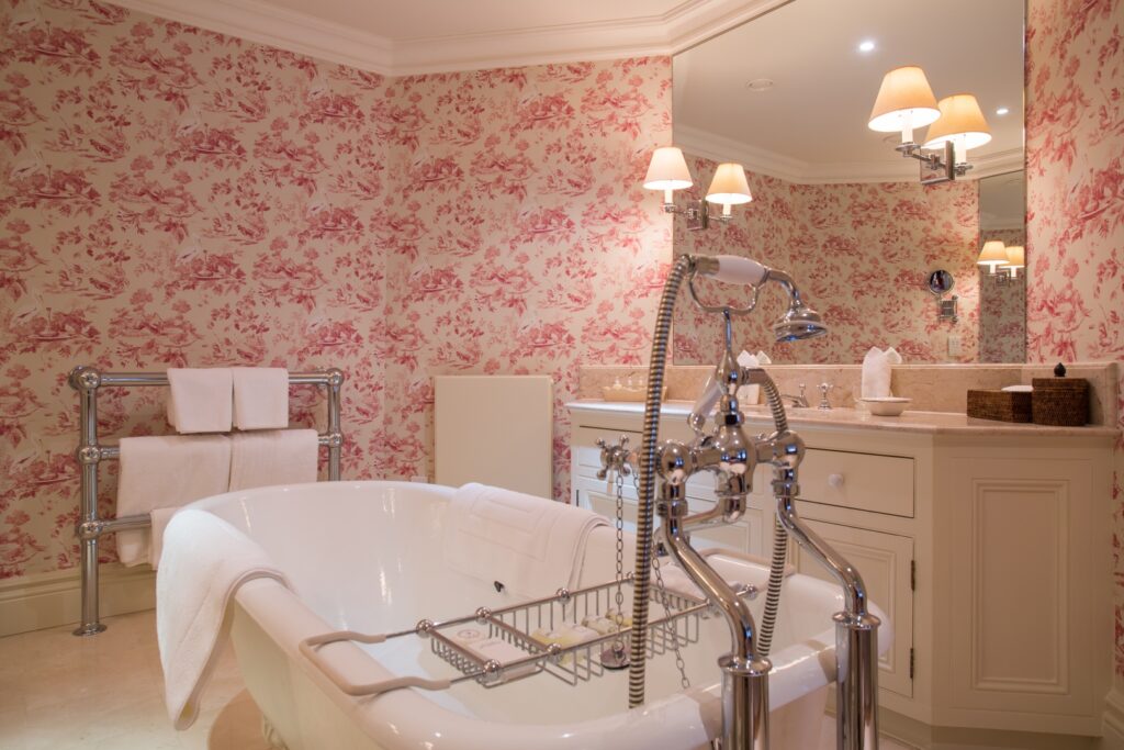 Croquet Pavilion Bathroom 2